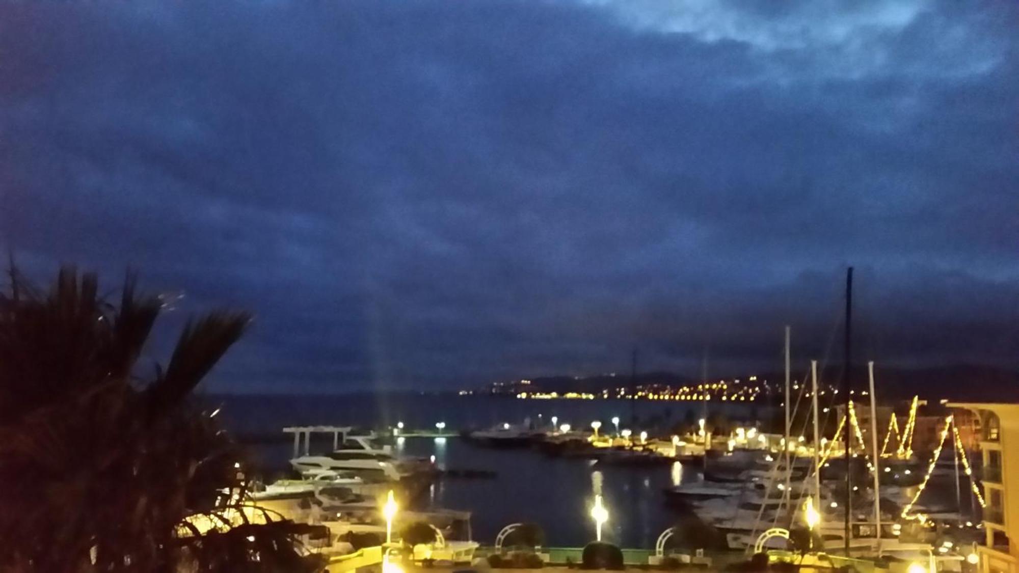 Sublime Vue Mer,Parking,Wifi Fréjus Extérieur photo
